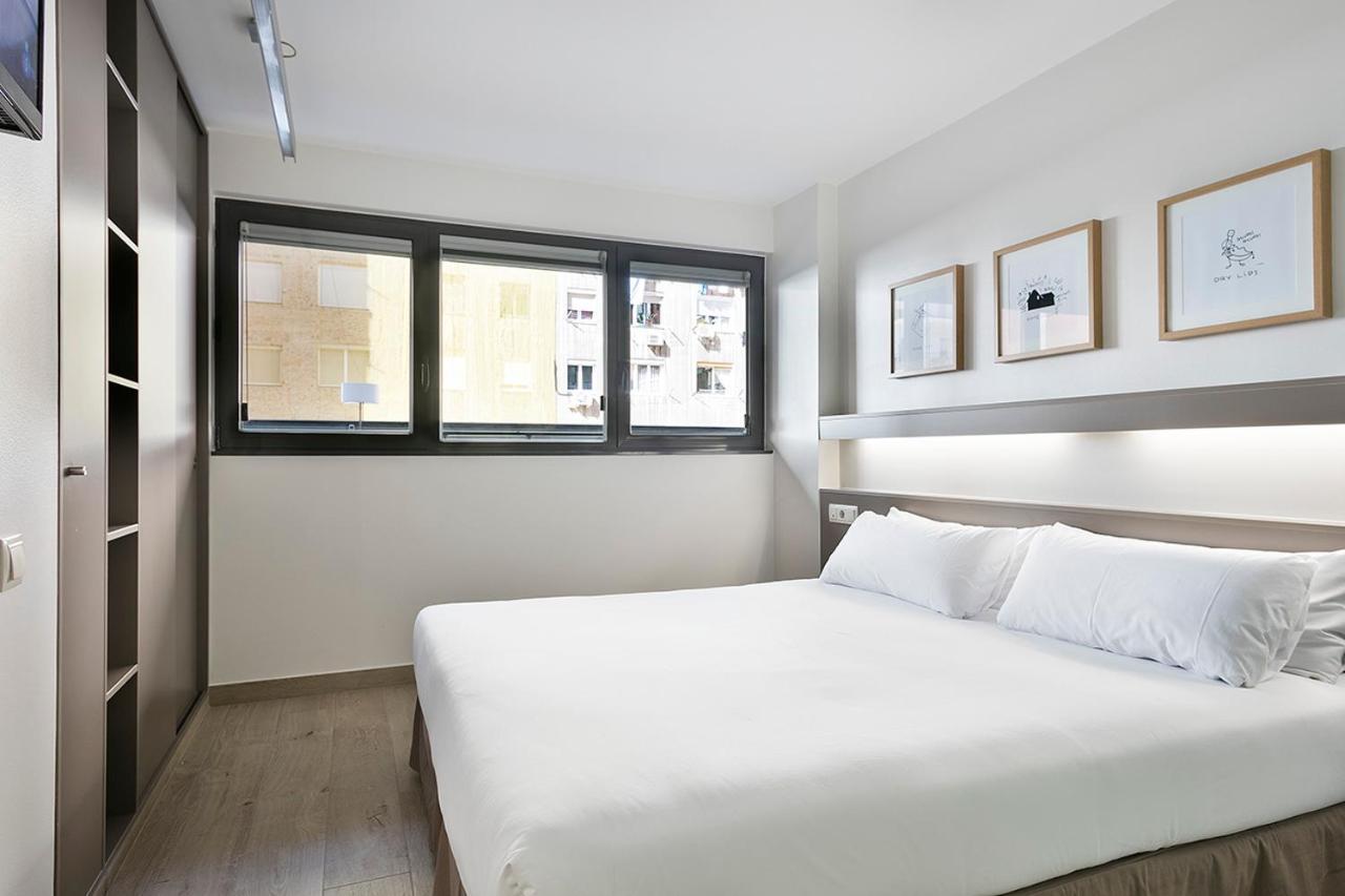 Aparthotel Bcn Montjuic Barcelona Ngoại thất bức ảnh