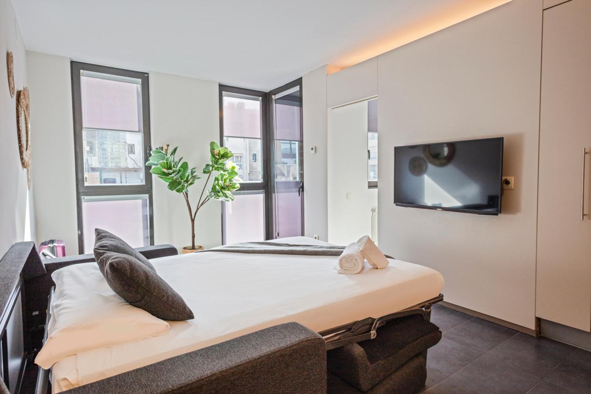 Aparthotel Bcn Montjuic Barcelona Ngoại thất bức ảnh