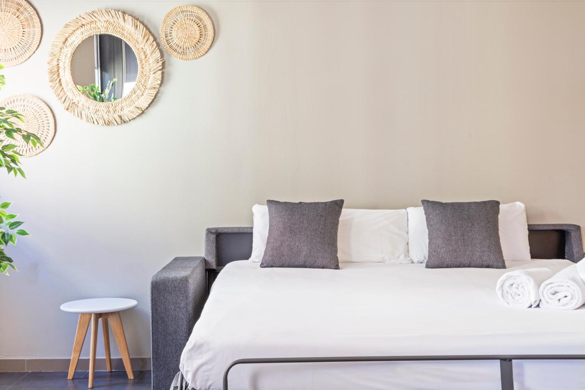 Aparthotel Bcn Montjuic Barcelona Ngoại thất bức ảnh
