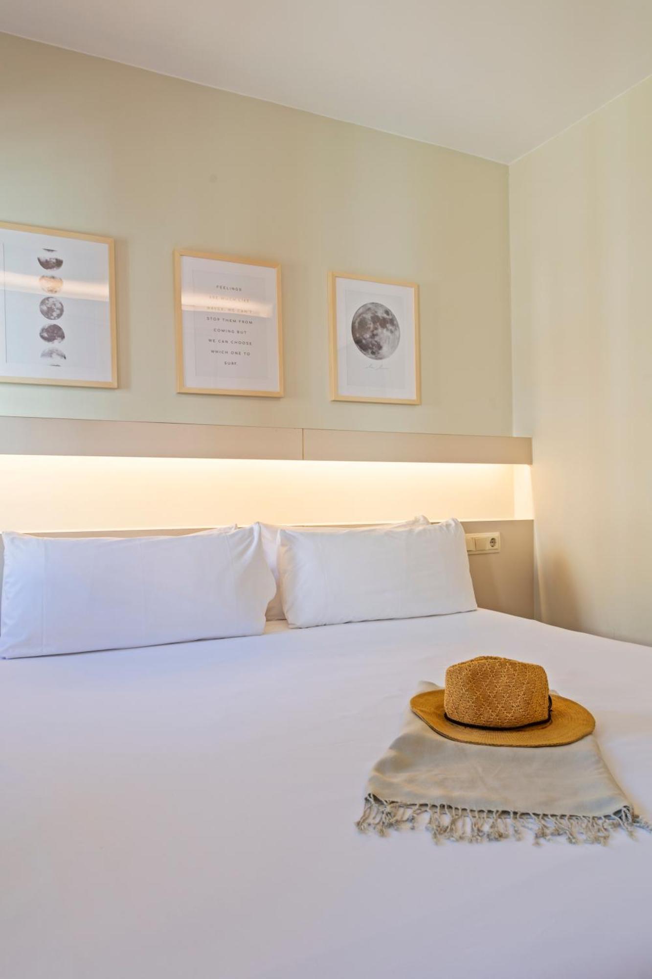 Aparthotel Bcn Montjuic Barcelona Ngoại thất bức ảnh