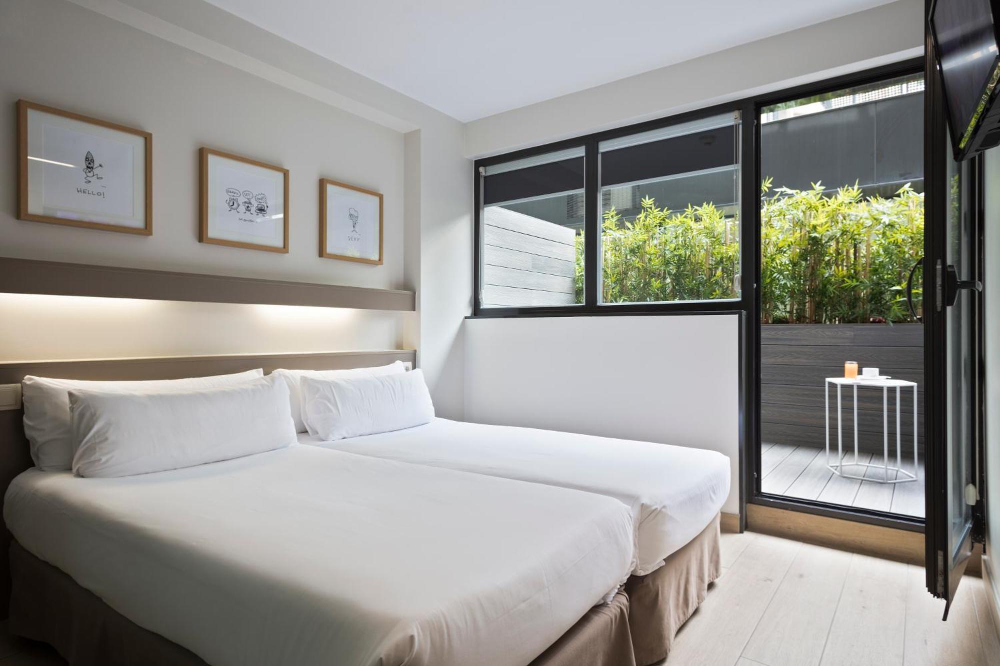 Aparthotel Bcn Montjuic Barcelona Ngoại thất bức ảnh